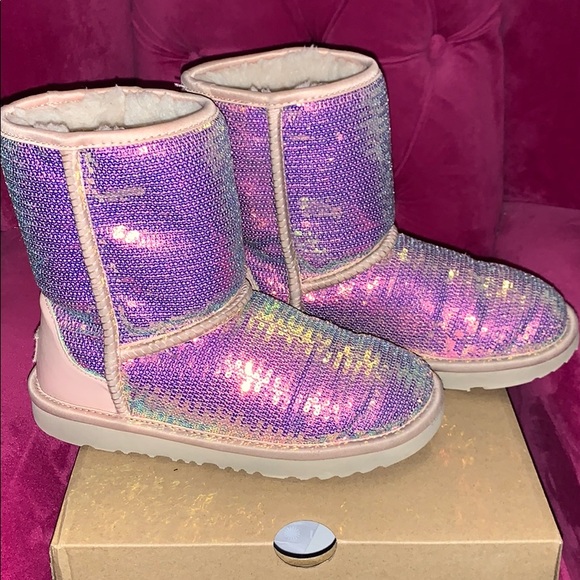 classic short ii sequin boot